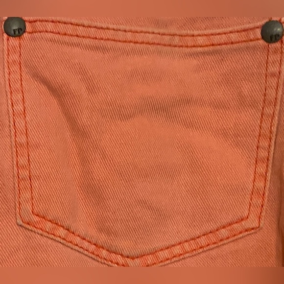 Free People Sz-28”Waist Distressed Peach Jean Shorts w/Unfinished Hem, Well Worn - Picture 12 of 16
